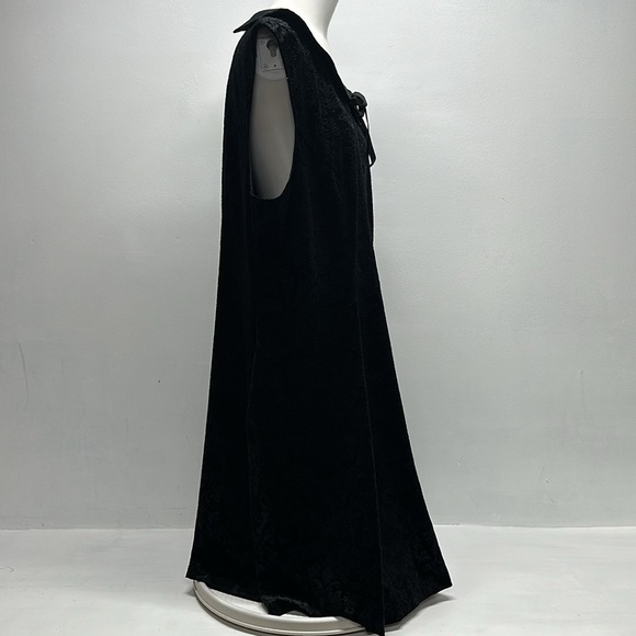 Disney Torrid Villains Skater Dress Embossed Velvet Collared Black Plus Size 26 - Picture 5 of 10